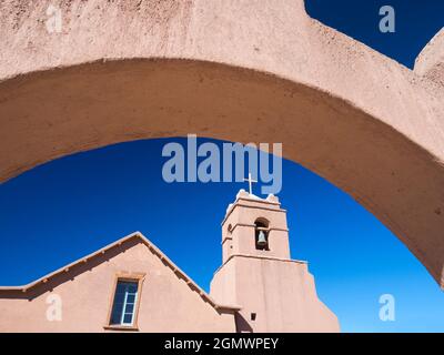 San Pedro de Atacama, Chile - 27. Mai 2018 die ruhige kleine adobe-Kirche ist San Pedro de Atacama. Das Hotel liegt in der gleichnamigen Stadt mit dem gleichen Namen, in Stockfoto