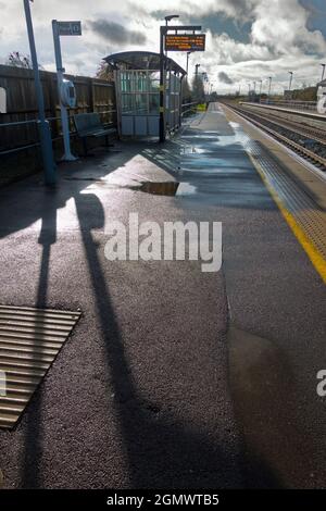 Radley Village, Oxfordshire, England - 29. Januar 2021 Radley hat das Glück, ein kleines Dorf mit einer Hauptbahnstation zu sein, die es mit Lo verbindet Stockfoto