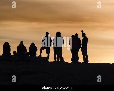 Tal des Mondes, Chile - 26. Mai 2018; Gruppe von Touristen in Schuss Das spektakuläre El Valle de la Luna (Tal des Mondes) befindet sich im ATAC Stockfoto