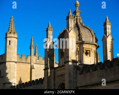 Oxford, England - 29. Januar 2020 All Souls College wurde 1438 von Heinrich VI. Von England und dem Erzbischof von Canterbury gegründet. Einzigartig für alle Sou Stockfoto