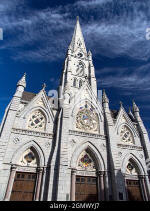 Halifax, Nova Scotia, Kanada - 11. Oktober 2013; keine Menschen im Blick. Die St. Mary's Cathedral Basilica hat den höchsten Granitturm Nordamerikas. Dies Stockfoto