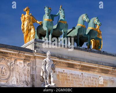 Paris, Frankreich - 19. September 2018 Es gibt ein eigenartiges französisches Konzept von 'la gloire' (Ruhm), das einen Großteil seiner öffentlichen Kunst und Monumente durchdringt. Th Stockfoto