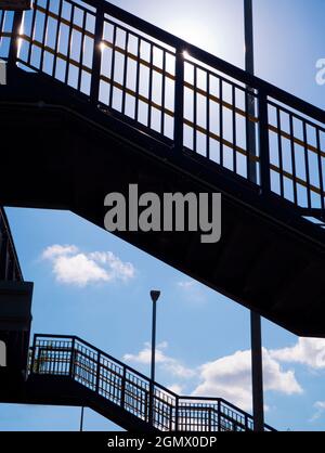 Radley Village, Oxfordshire, England - 1. Juli 2019; Radley hat das Glück, ein kleines Dorf mit einer Hauptbahnstation zu sein, die es mit London verbindet Stockfoto
