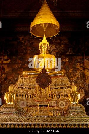 Bnagkok, Thailand - März 2011; Wat Pho ist ein großer buddhistischer Tempelkomplex im Phra Nakhon Bezirk, Bangkok, Thailand. Es befindet sich direkt an den s Stockfoto