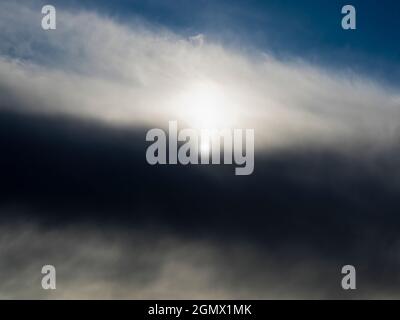 Radley Village, Oxfordshire, England - 21. Januar 20201; keine Menschen im Blick. Unheimlicher Winterhimmel über Radley Village. Ich liebe es, in den Himmel zu schauen. Was y Stockfoto