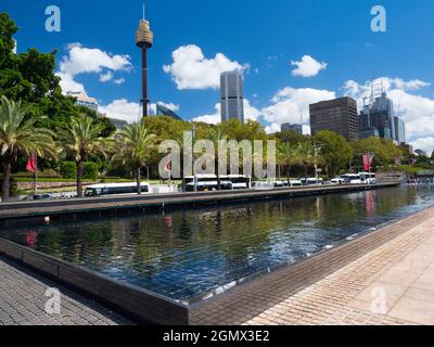 Sydney, Australien - 16. Februar 2019 der Sydney Tower ist Sydneys höchstes Bauwerk und der zweithöchste Aussichtsturm in der südlichen HeWelt, Stockfoto