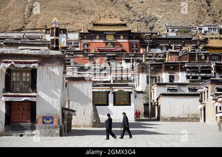 Shigatse, Tibet - Oktober 2006 das 1447 vom 1. Dalai Lama gegründete Kloster Tashilhunpo ist ein historisch und kulturell bedeutendes Kloster in Shiga Stockfoto