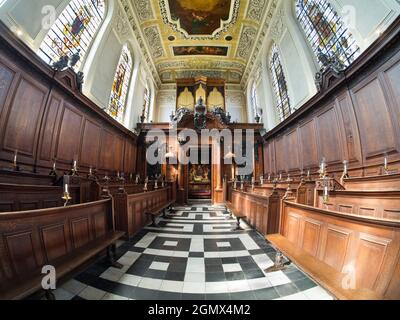 Oxford, England - 2013; Trinity College wurde 1555 von Sir Thomas Pope gegründet, auf dem Land, das zuvor von Benediktinermönchen aus der Kathedrale von Durham besetzt war Stockfoto