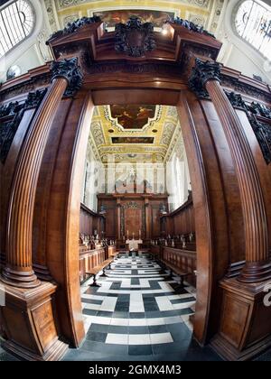 Oxford, England - 2013; Trinity College wurde 1555 von Sir Thomas Pope gegründet, auf dem Land, das zuvor von Benediktinermönchen aus der Kathedrale von Durham besetzt war Stockfoto