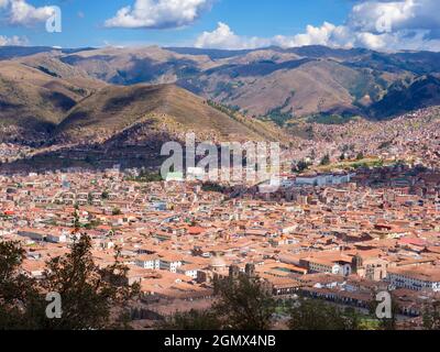 Cusco, Peru - 10. Mai 2018 Cusco ist eine historische peruanische Stadt in der Nähe des Urubamba-Tals der Anden. Der Ort war die historische Hauptstadt von Stockfoto