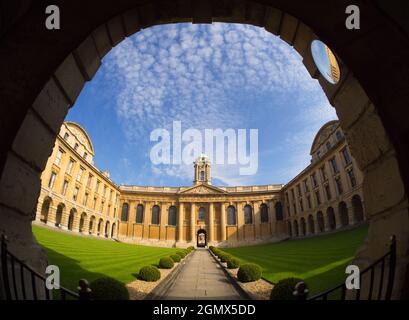 Oxford, Oxfordshire, Großbritannien - 2015; das Queen's College of Oxford wurde 1341 von Robert de Eglesfield zu Ehren der Königin Philippa von Hainault, wif Stockfoto