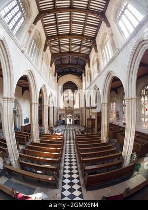 Die University Church of St Mary the Virgin ist eine prominente Oxford-Kirche, die sich auf der Nordseite der High Street gegenüber dem Radcliffe Square befindet. Das ist es Stockfoto