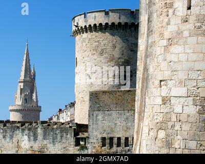 La Rochelle, Frankreich - 20. Juni 2013; keine Menschen im Blick. La Rochelle wurde im 10. Jahrhundert gegründet und ist eine historische Küstenstadt und ein Hafen im Westen von coa Stockfoto