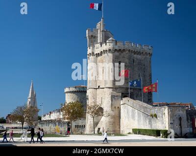 La Rochelle, Frankreich - 20. Juni 2013; keine Menschen im Blick. La Rochelle wurde im 10. Jahrhundert gegründet und ist eine historische Küstenstadt und ein Hafen im Westen von coa Stockfoto