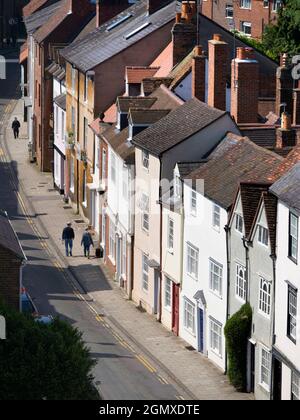 Abingdon, Oxfordshire, Großbritannien - 2014. Juni; Blick vom Abingdon Museum auf die East St Helens Street. Diese führt vom Marktplatz, dem Stadtzentrum und dem Mus Stockfoto