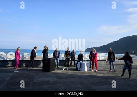 21. September 2021, Madrid, Madrid, Spanien: Javier Bardem, Fernando Leon de Aranoa, Almudena Amor, Celso Bugallo, Sonia Almarcha, Oscar de la Fuente, Manolo Solo, Jaume Roures, Fernando Albizu, Tarik Rmili besuchten am 21. September 2021 beim 69. San Sebastian International Film Festival im Kursaal Palace in Donostia / San Sebastian, Spanien die Fotocall-Veranstaltung „El buen Patron“ (Bildnachweis: ©-Buchse Abuin/ZUMA-Pressdraht) Stockfoto