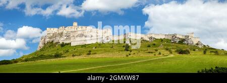 Spissky hrad Burgruine in der Nähe Spisske Podhradie Stadt oder Dorf, Region Spis, Slowakei, Europa, größte slowakische Burg Stockfoto