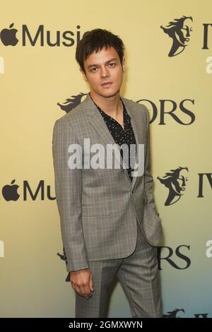 Jamie Cullum, britischer Jazz-Pop-Singer-Songwriter und Radiomoderator, während der Annual Ivor Novello Songwriting Awards im Grosvenor House in London. Bilddatum: Dienstag, 21. September 2021. Stockfoto