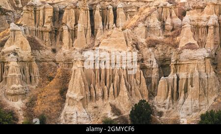 Der vulkanische Geopark Kula und die Feenkamine sind ein geologisches Erbe in Kula, Manisa. Stockfoto