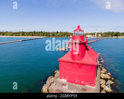 Foto des Sturgeon Bay North Pierhead Lighthouse, Lake Michigan, Sturgeon Bay, Wisconsin, USA. Stockfoto