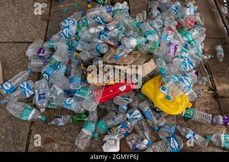 Hyderabad, Indien, 20. September 2021. Ein Haufen von Plastikflaschen Müll gesammelt während Ganesh Immersion bei PVNR Marg in Hyderabad Stadt. Kredit: Stockfoto