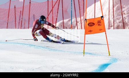 Ania Caill Alpinskifahrerin aus Rumänien Skistraining im Matterhorn Gletscher Zermatt im Sommer Skistraining super-G Stockfoto