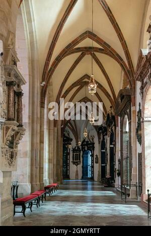 Gniezno, Polen - 7. September 2021: Innenansicht der Königlichen Kathedrale von Gniezno Stockfoto