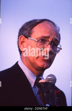 Austin Texas USA, um 1993: Der Bürgermeister von Austin, Frank Cooksey, spricht im Freien. ©Bob Daemmrich Stockfoto