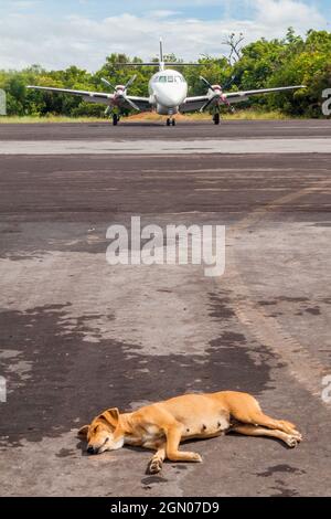 CANAIMA, VENEZUELA - 16. AUGUST 2015: BAE-3212 Jetstream Super 31 auf der Landepiste im Dorf Canaima, Venezuela Stockfoto