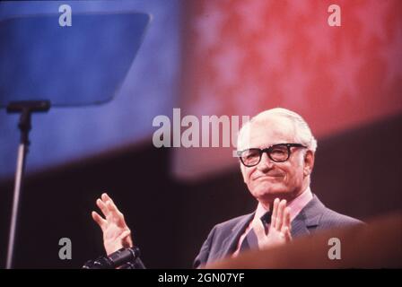 Dallas Texas USA, 1984: US-Sen Barry Goldwater spricht auf der Republikanischen Nationalversammlung. ©Bob Daemmrich Stockfoto