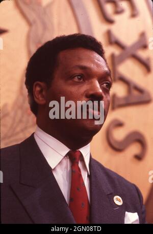 Austin Texas USA, 1988: Der schwarze Bürgerrechtler JESSE JACKSON, der zum zweiten Mal für die Nominierung der Demokraten als Präsident kandidiert, tritt im Texas Capitol auf. ©Bob Daemmrich Stockfoto