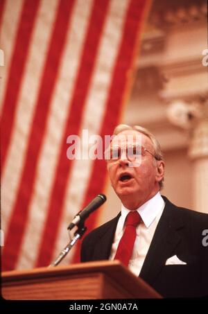 Austin Texas USA, 1989: Der Kongressvorsitzende Jim Wright, Sprecher des Repräsentantenhauses eines Bezirks der Region Fort Worth, sprach während der Legislaturperiode vor der Kammer des Texas House. ©Bob Daemmrich Stockfoto