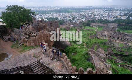5. September 21, Golkonda Fort, Hyderabad. Felswand mit Blick auf die Stadt am Golkonda Fort Stockfoto