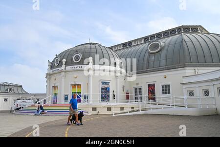 The Pavilion Theatre at Worthing Pier , West Sussex , England , Großbritannien Stockfoto