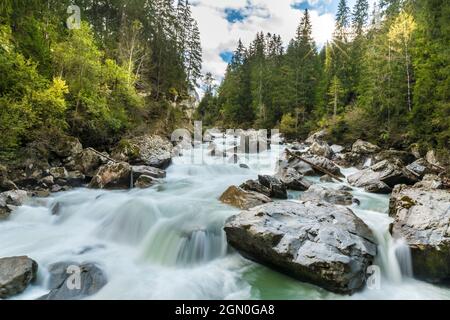 Stromschnellen der Ötztaler Ache im Ötztal, Oetz, Tirol, Österreich Stockfoto