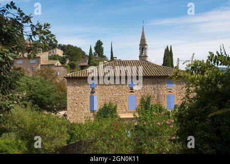 La Roque-sur-Cèze, eines der schönsten Dörfer Frankreichs, Les plus beaux Villages de France, Gorges du Cèze, Departement Gard, Occitania, Frankreich Stockfoto