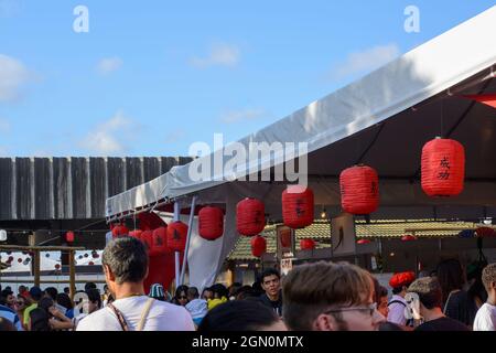 Salvador, Bahia, Brasilien - 31. August 2014: Japanische Tradition beim Bonodori Festival in Salvador, Bahia. Stockfoto