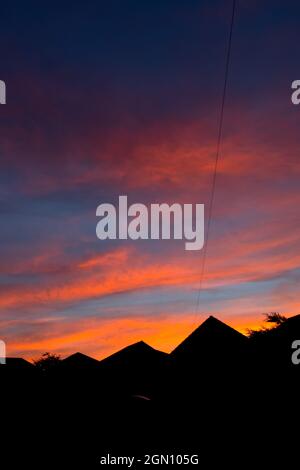 Honley, Holmfirth, Yorkshire, Großbritannien, 16. September. Sonnenuntergang in Honley. RASQ Photography/Alamy Live News. Stockfoto