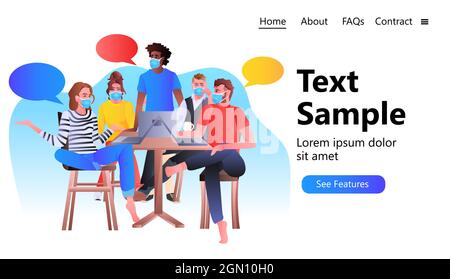 Mischen Sie Rennbusinessleute in Masken, die während des Gesprächs diskutieren Brainstorming zu Bubble Communication Stock Vektor