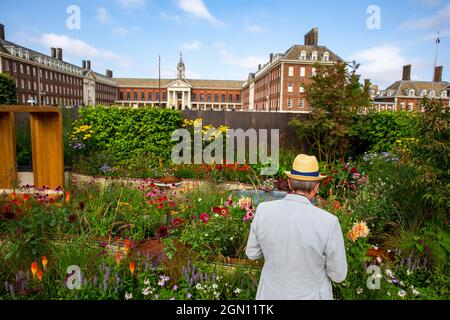 Showgarden auf der RHS Chelsea Flower Show mit dem Royal Hospital im Hintergrund. Stockfoto