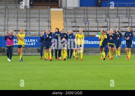 Göteborg, Schweden. September 2021. Schweden dankt den Fans nach dem WM 2021-Qulifationsspiel am 21. September 2021 zwischen Schweden und Georgien im Gamla Ullevi in Göteborg, Schweden Credit: SPP Sport Press Foto. /Alamy Live News Stockfoto