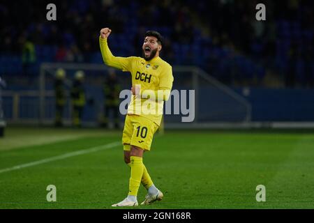 KHARKIV, UKRAINE - 21. SEPTEMBER 2021: Das Fußballspiel zwischen Ukrainian Cup FC Metalist und FC Desna Stockfoto