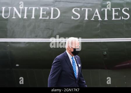 Präsident Joe Biden verlässt Marine One am 21. September 2021 auf dem South Lawn des Weißen Hauses in Washington, DC. Präsident Biden kehrt von einer Reise nach New York zurück. (Foto von Oliver Contreras/Pool/ABACAPRESS.COM) Stockfoto