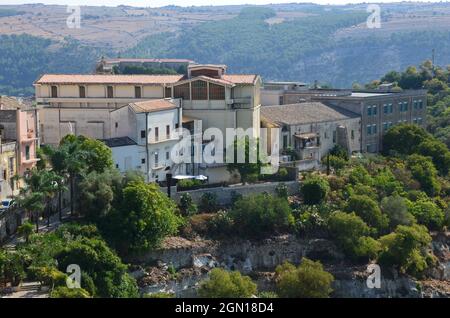 Einige Fotos der schönen Stadt Ragusa Ibla, in Sizilien, während einer sonnigen Sommerreise gemacht. Stockfoto