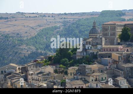 Einige Fotos der schönen Stadt Ragusa Ibla, in Sizilien, während einer sonnigen Sommerreise gemacht. Stockfoto