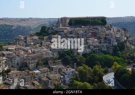 Einige Fotos der schönen Stadt Ragusa Ibla, in Sizilien, während einer sonnigen Sommerreise gemacht. Stockfoto