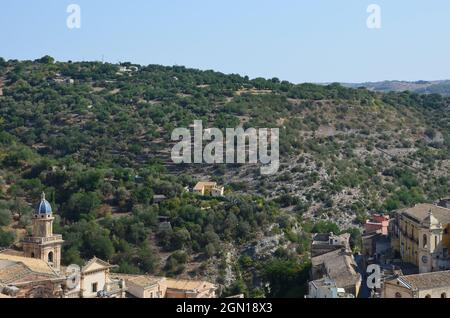 Einige Fotos der schönen Stadt Ragusa Ibla, in Sizilien, während einer sonnigen Sommerreise gemacht. Stockfoto