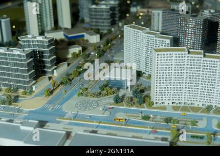 Miniaturmodell eines Stadtblocks einer Straßenkreuzung. Stockfoto