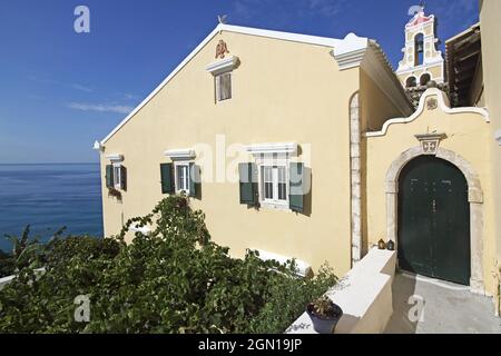 Panagia Mirtiotissa Kloster, gelegen an der Westküste unterhalb der Stadt Pelekas, Korfu Insel, Ionische Inseln, Griechenland Stockfoto