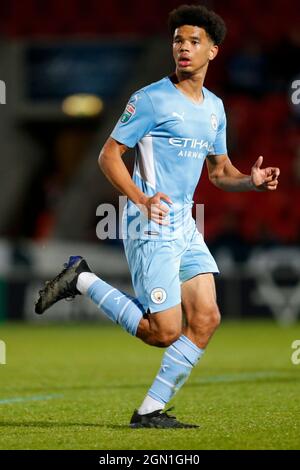 Doncaster, Großbritannien. September 2021. Jadel Katongo #70 der Manchester City U21 's in Doncaster, Vereinigtes Königreich am 9/21/2021. (Foto von Ben Early/News Images/Sipa USA) Quelle: SIPA USA/Alamy Live News Stockfoto